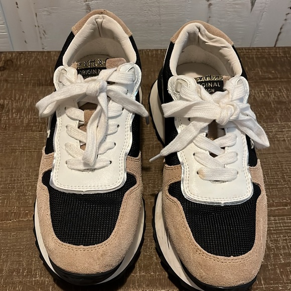 Vintage Havana 8.5 sneakers Original Design EUC - Picture 2 of 9